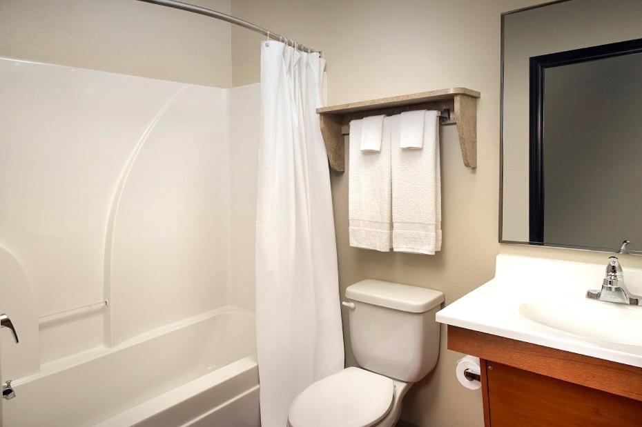 Woodspring Suites Savannah Garden City Exterior photo