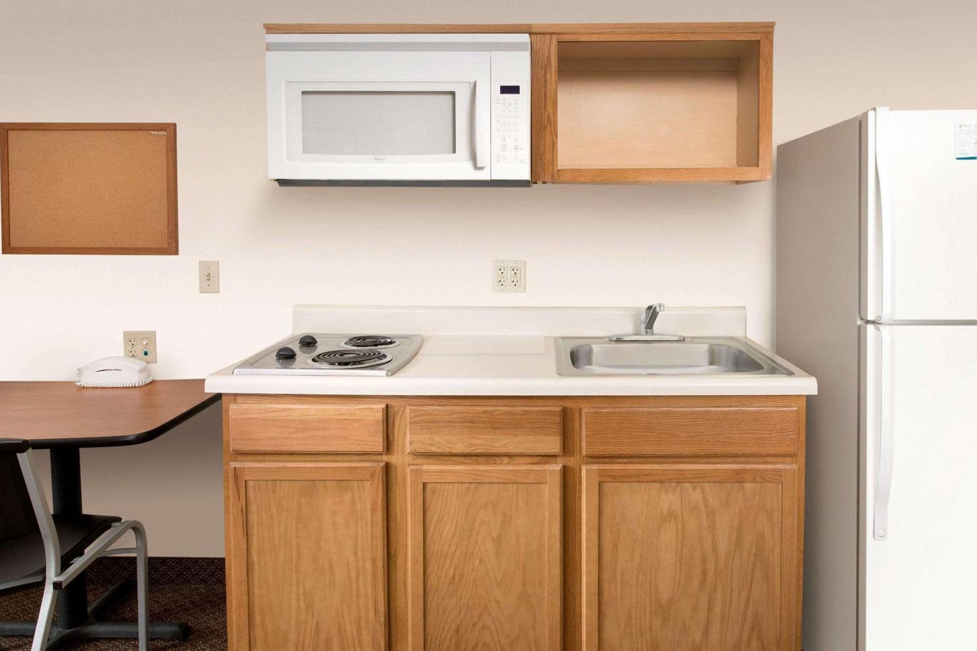 Woodspring Suites Savannah Garden City Exterior photo