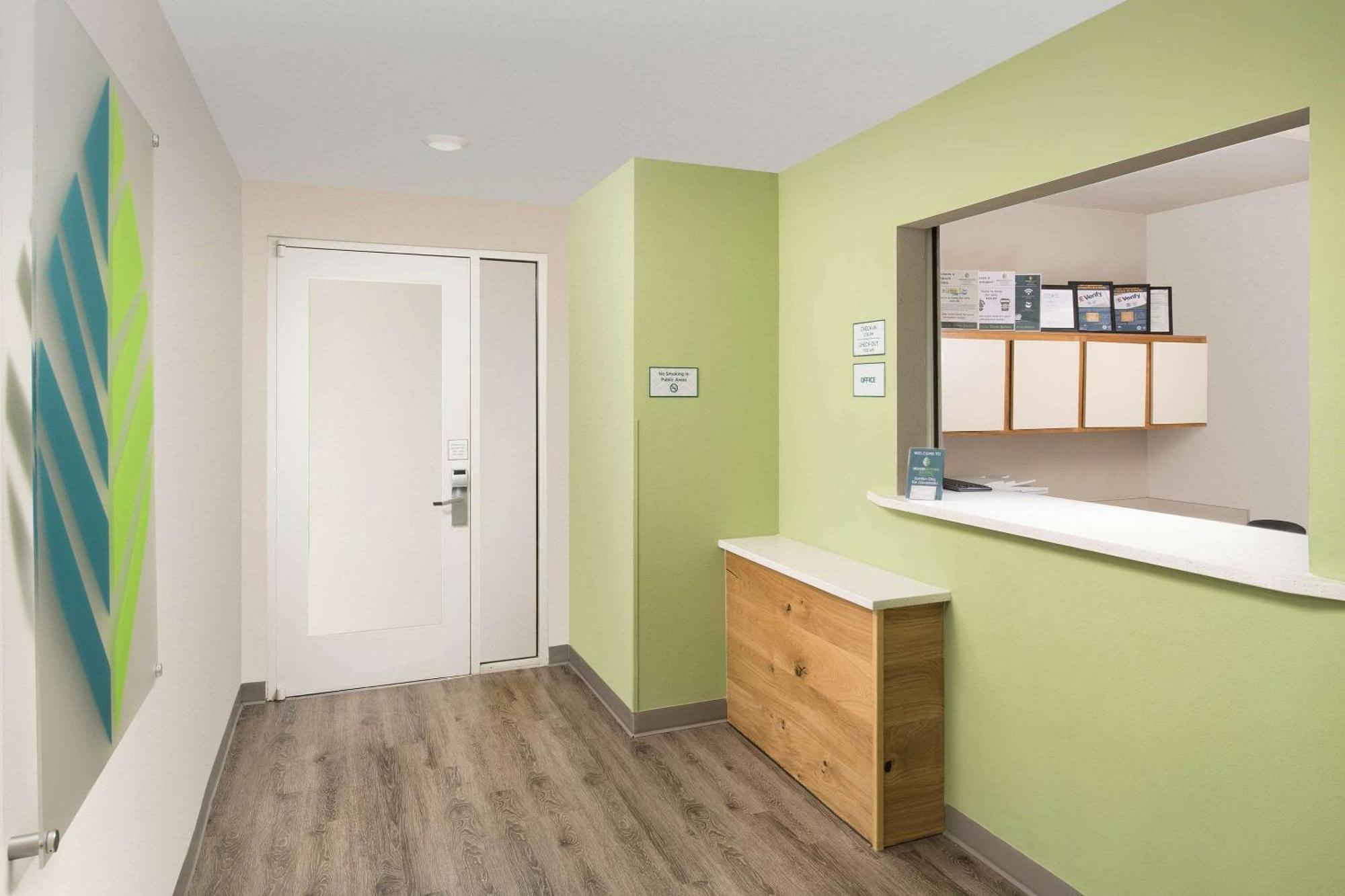 Woodspring Suites Savannah Garden City Exterior photo