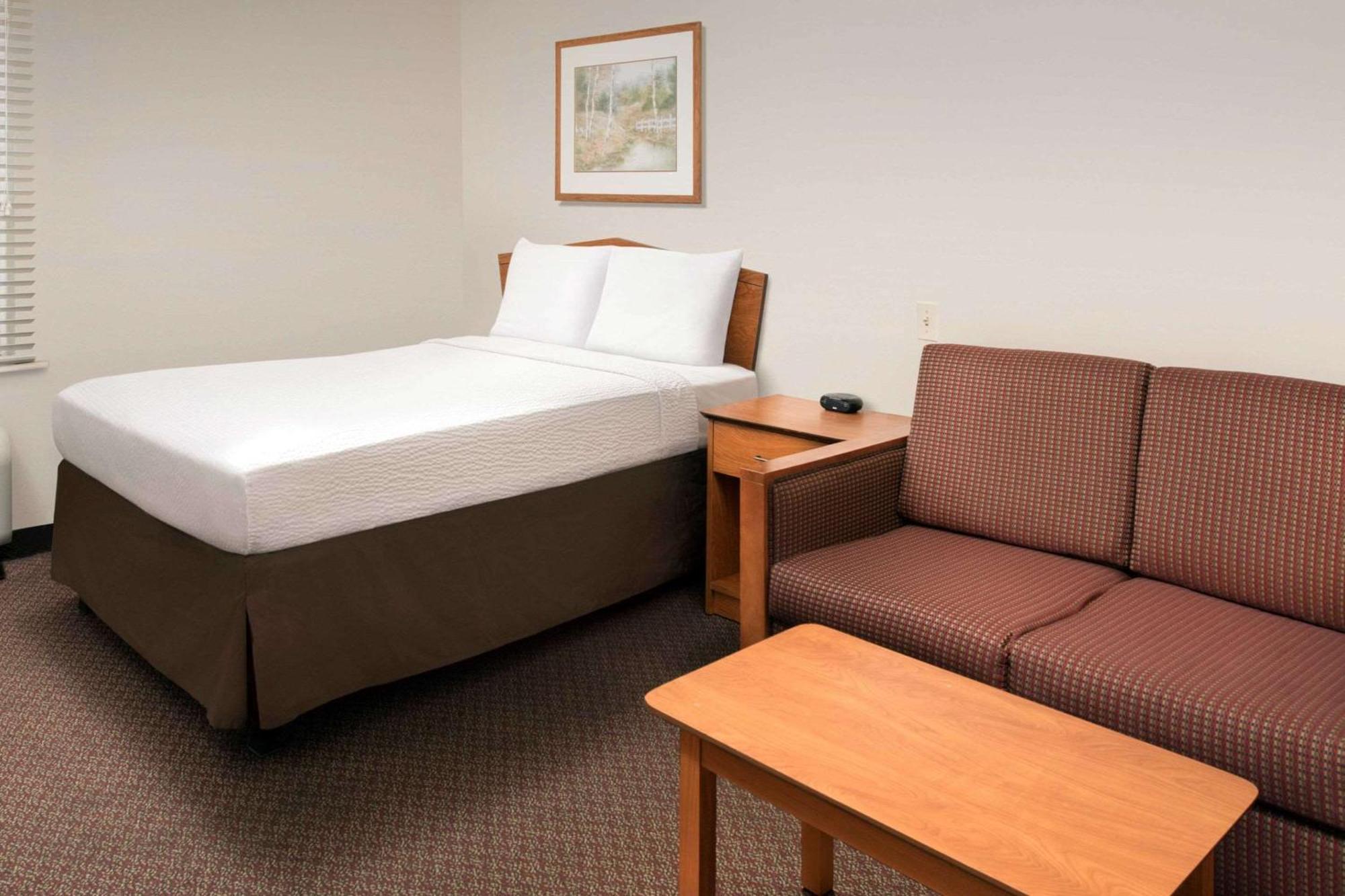 Woodspring Suites Savannah Garden City Exterior photo