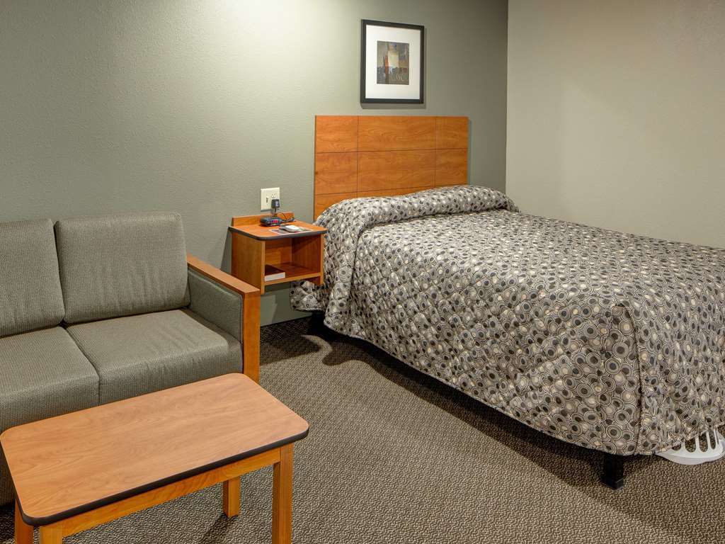 Woodspring Suites Savannah Garden City Room photo