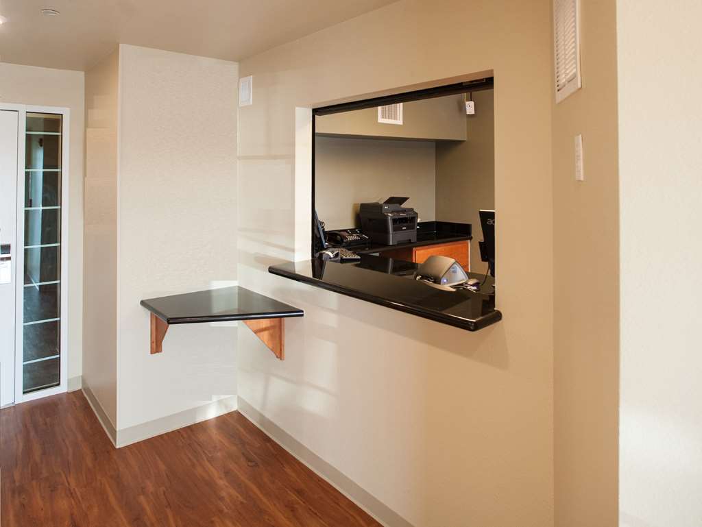 Woodspring Suites Savannah Garden City Interior photo