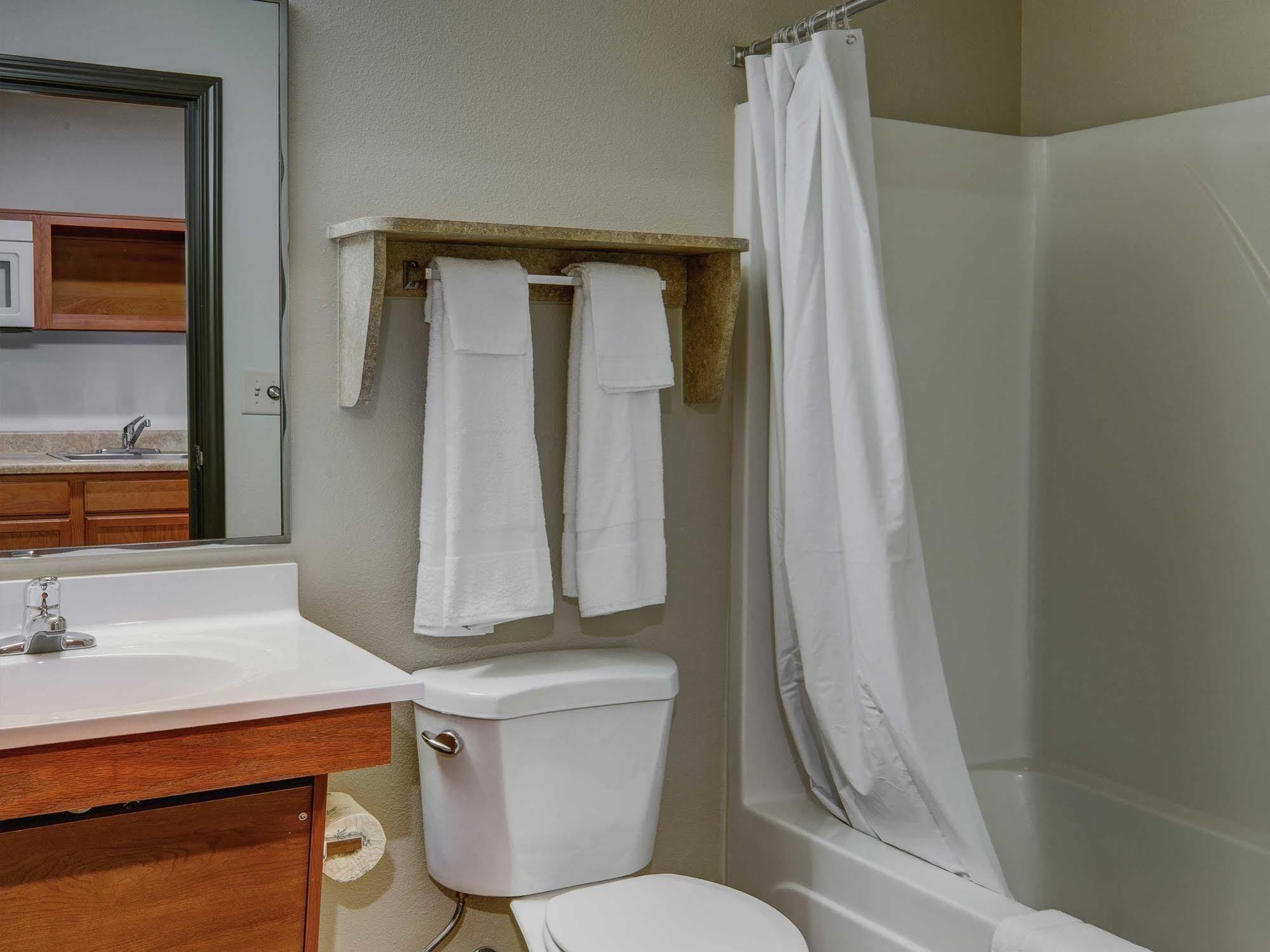 Woodspring Suites Savannah Garden City Exterior photo